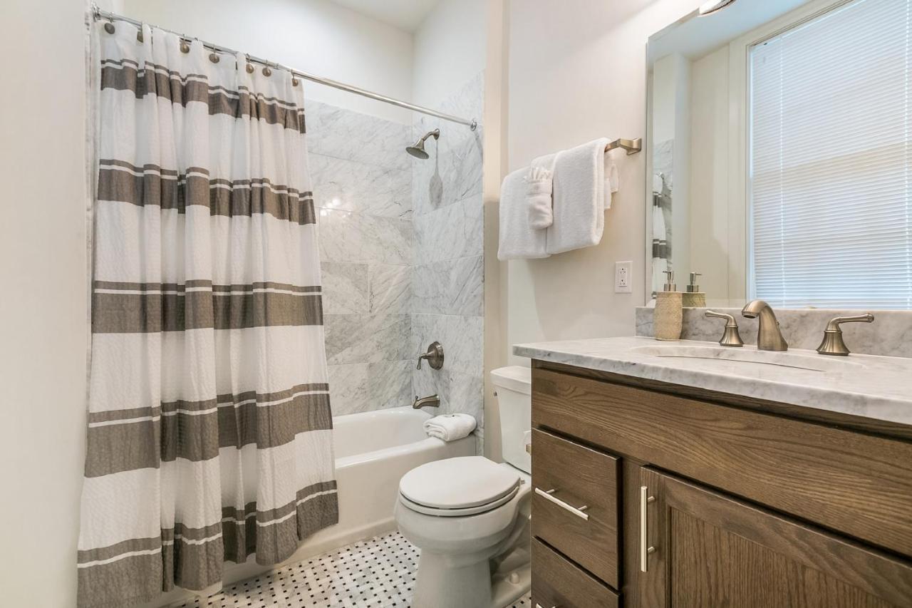 1 And 2 Bedroom Private Condos Steps Away From French Quarter Nova Orleães Exterior foto